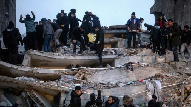 Σεισμός στην Τουρκία: Αποθέωση στους Έλληνες από τον Τούρκο πρέσβη στο Βερολίνο – «Σας ευγνωμονούμε»