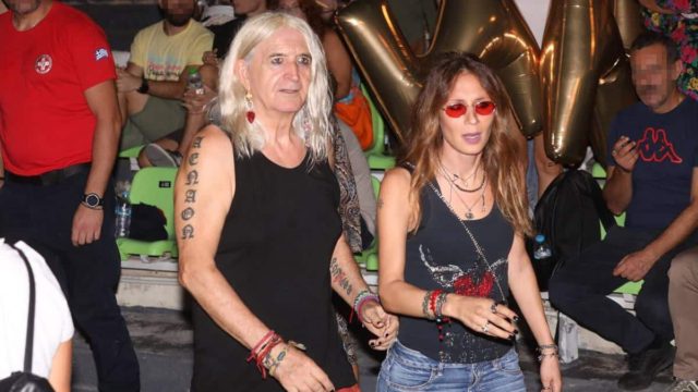 Σάλος με τον Νίκο Καρβέλα: Οι «ακατάλληλες» φωτογραφίες με την σύντροφό του σε προσωπικές τους στιγμές