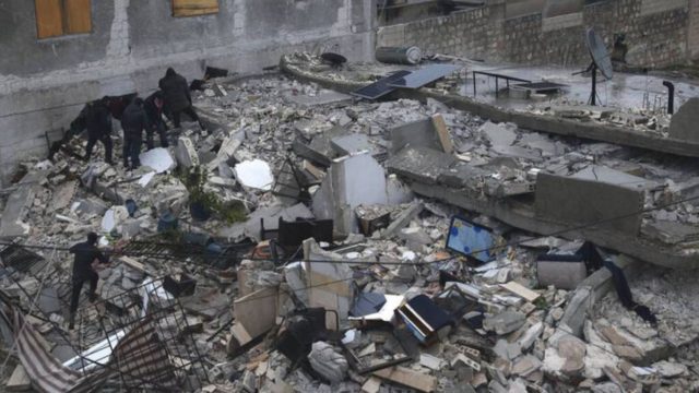 Εικόνες καταστροφής στην Τουρκία: Χιλιάδες νεκροί από τους δύο σεισμούς 7,8 και 7,7 Ρίχτερ – Συγκλονίζουν τα βίντεο