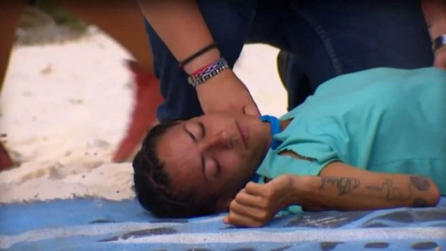 Survivor All Star: «Πάγωσαν» οι πάντες με την ξαφνική πτώση της Μελίνας – Σωριάστηκε στο έδαφος κι έφυγε με φορείο