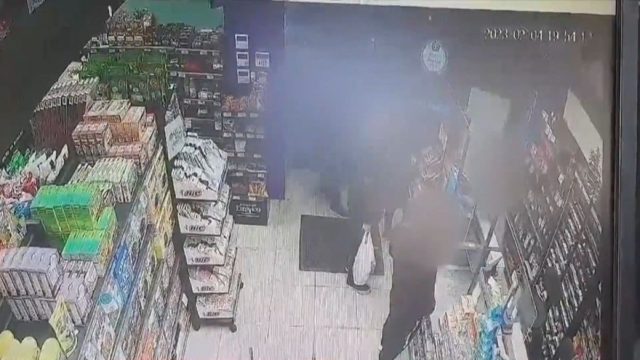 Παλλήνη: Εξαρθρώθηκε συμμορία που έκανε αγορές με κλεμμένες κάρτες – Βίντεο ντοκουμέντο με τη δράση της