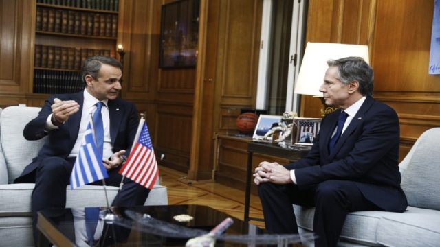Συνάντηση Μητσοτάκη – Μπλίνκεν στο Μαξίμου: «Ράγισε η καρδιά μας από την ανθρωπιστική καταστροφή στην Τουρκία» (Video)