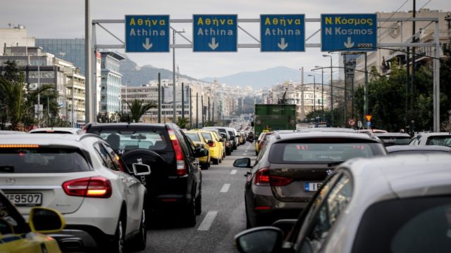 «Συγκοπή» για 1.600 ιδιοκτήτες ΙΧ – Έλαβαν «ραβασάκια» για τέλη από το 2000!