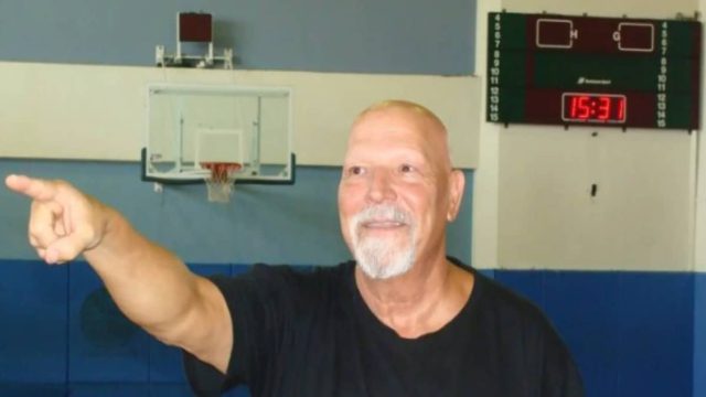 Πέθανε ο Νίκος Τούλης