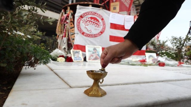 Θύρα 7: 42 χρόνια από τη μεγαλύτερη τραγωδία του ελληνικού ποδοσφαίρου – Όταν «έσβησαν» 21 ψυχές στο γήπεδο του Ολυμπιακού (photos&video)