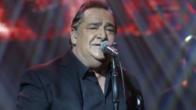 Κατάθεση ψυχής από τον Βασίλη Καρρά: «Ζηλεύω την καριέρα της…»