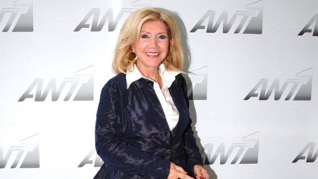Σεληνιακή «αναλαμπή» από την Λίτσα Πατέρα – «Καμπανάκι» για Κριούς, Ιχθύες και 3 ακόμα ζώδια