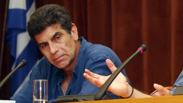 Ξεκάθαρος ο Γιάννης Μπέζος: «Η πιο ολοκληρωμένη δουλειά ήταν η σειρά…»