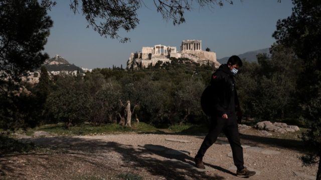 Καιρός σήμερα 20/3: Ανοιξιάτικη ισημερία με βροχές και ανέμους – «Καμπανάκι» Αρναούτογλου, Μαρουσάκη, Αρνιακού