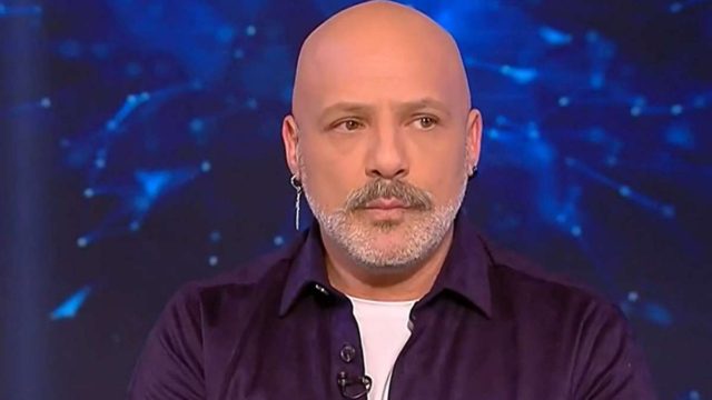 Δεν «καίγεται καρφί» για τον Νίκο Μουτσινά: «Δεν θα λείψει και πολύ…»