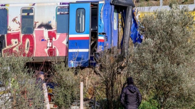 Καταγγελία βόμβα για την τραγωδία στα Τέμπη: Ζευγάρι Βρετανών που ήταν στο κυλικείο δεν βρέθηκε ποτέ και δεν αναφέρεται ούτε σε νεκρούς ούτε σε αγνοούμενους!