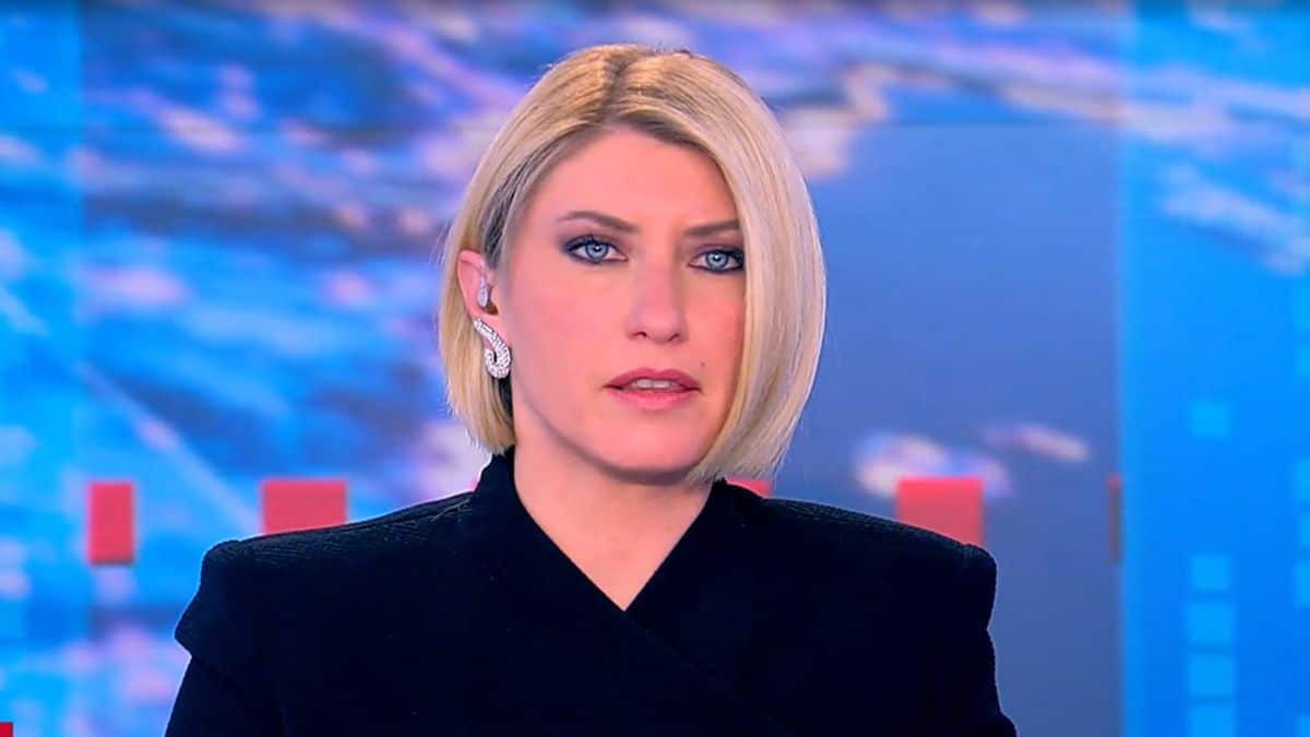 «Αναφυλαξία» για την Σία Κοσιώνη: Έσκασε η τηλεοπτική «βόμβα» για την παρουσιάστρια του ΣΚΑΙ