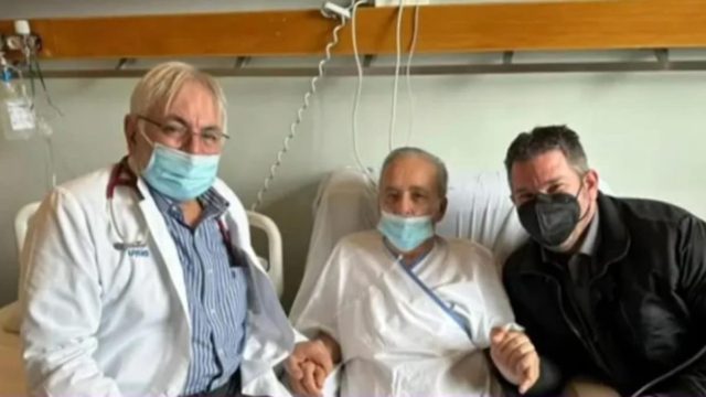 Ευχάριστα για τον Ανδρέα Μικρούτσικο: Το πρώτο μήνυμα μέσα από το νοσοκομείο και οι φωτογραφίες