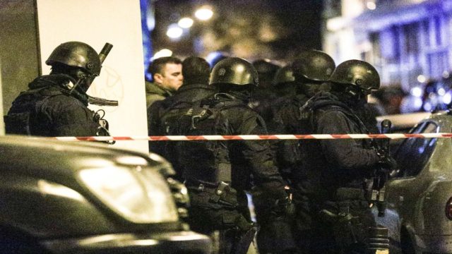 Συναγερμός στην ΕΥΠ: Εξαρθρώθηκε δίκτυο τρομοκρατών που σχεδίαζε χτυπήματα στην Ελλάδα – Αυτοί ήταν οι στόχοι (video)