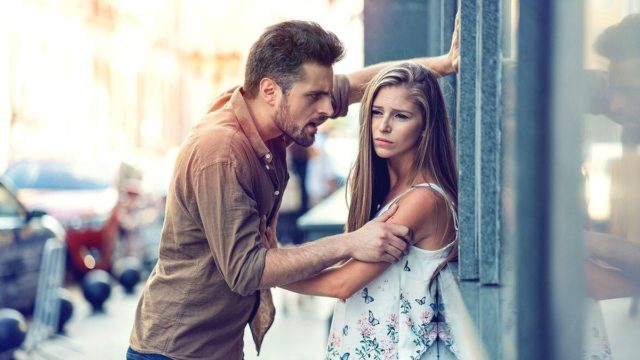 Δεν μπορούν να το χωνέψουν: Αυτά τα 3 ζώδια δυσκολεύονται να αποδεχτούν τον χωρισμό