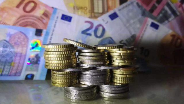 «Συναγερμός» στα ΑΤΜ με το νέο επίδομα – Χαμόγελα για 550.000 πολίτες