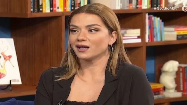 Δύσκολες ώρες για την Βάσω Λασκαράκη – Ατύχημα για την ηθοποιό (photo)