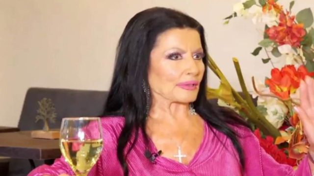 Εξομολόγηση «βόμβα» από Ζωζώ Σαπουντζάκη: «Το ιδανικό για μένα είναι να φύγω από τη ζωή…»