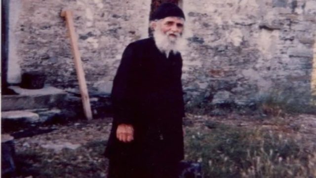 Ιστορική προφητεία Αγίου Παϊσίου για την Πόλη: «Ο λαός της Δύσης που θα μας την παραχωρήσει…»