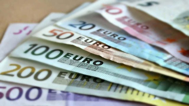 Χαρμόσυνη αναγγελία για χιλιάδες ανέργους – Ποιοί πάνε ταμείο για το νέο επίδομα;