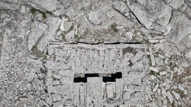 Στην κορυφή και στο δρακόσπιτο της Όχης… Το ελληνικό Στόουνχετζ βρίσκεται καλά κρυμμένο σε υψόμετρο 1365 μέτρων