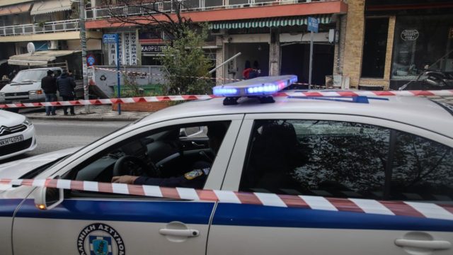 Κορωπί: Eξερράγη εκρηκτικός μηχανισμός στο Eιρηνοδικείο (Video)