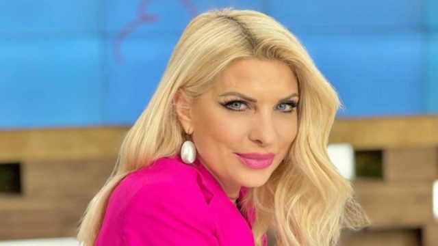 Ελένη Μενεγάκη: «Δεν έχω μπει ποτέ ούτε καν στην περιέργεια να την δω…» – Κατακεραύνωσε την παρουσιάστρια (Video)