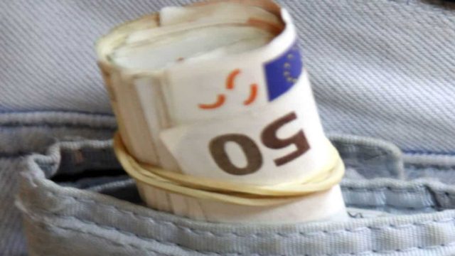 Δήμος δίνει επίδομα 1.000 ευρώ σε γονείς – Ποιοι είναι δικαιούχοι