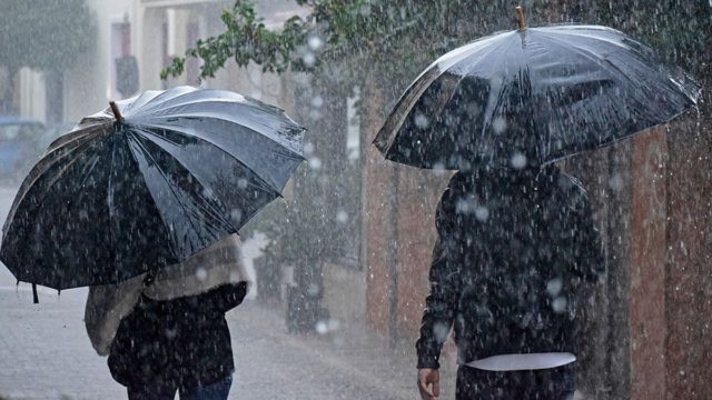 Καιρός σήμερα 17/3: Συνεχίζεται η κακοκαιρία με βροχές και καταιγίδες – «Καμπανάκι» Καλλιάνου, Μαρουσάκη και Αρνιακού