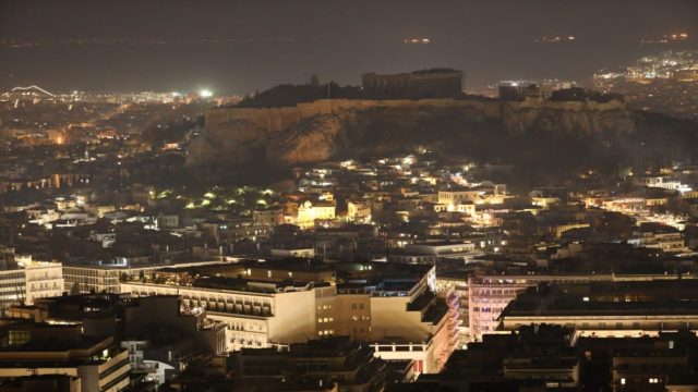 Η φωτογραφία της ημέρας: Ώρα της Γης 2023 – Όταν η Ακρόπολη «κατέβασε» τον διακόπτη!