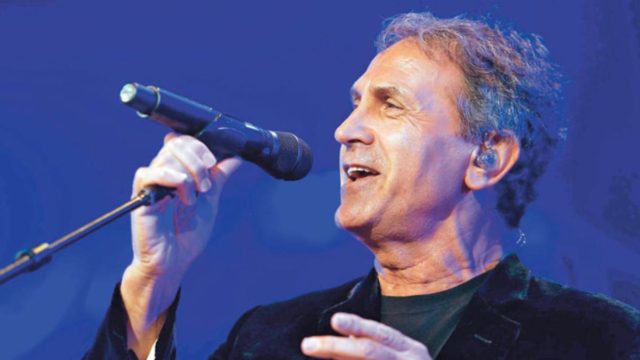 Κροίσος ο Γιώργος Νταλάρας: «Πήρα ένα σπίτι στον αδερφό μου και ένα στη μητέρα μου, όταν…»