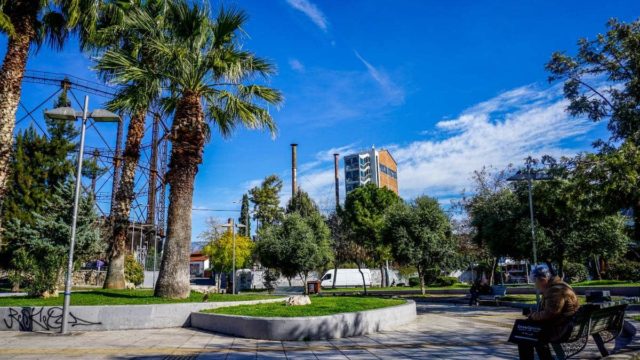 Η φωτογραφία της ημέρας: Γαλάζιος ουρανός πάνω από το Γκάζι