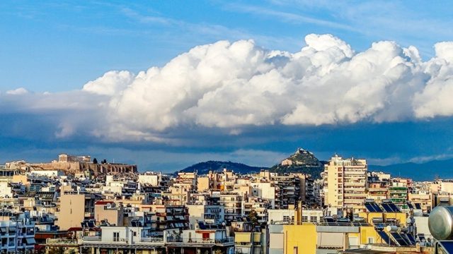 Καιρός σήμερα 5/3: Συνεχίζει το… μη ανοιξιάτικο σκηνικό – Με βροχές και χιόνια παρά τις υψηλές θερμοκρασίες