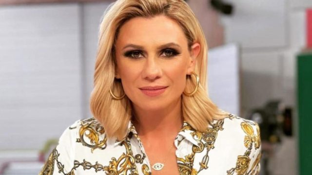 «Είμαι πολύ καλά…»: Γύρισε «σελίδα» η Κατερίνα Καραβάτου μετά το διαζύγιο!