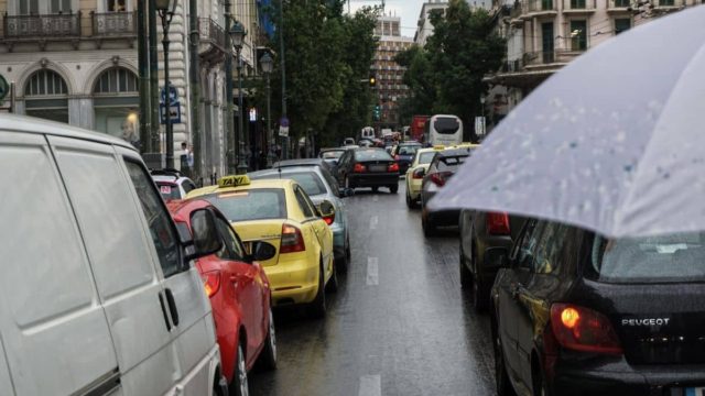 Κόλαση στους δρόμους της Αθήνας λόγω απεργίας:  Κλειστή η άνοδος της Πειραιώς – Καθυστερήσεις στην Αττική Οδό
