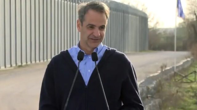 Μητσοτάκης από τον φράχτη του Έβρου: Η Ελλάδα ανέτρεψε τα σχέδια όσων εργαλειοποίησαν τον πόνο των ανθρώπων
