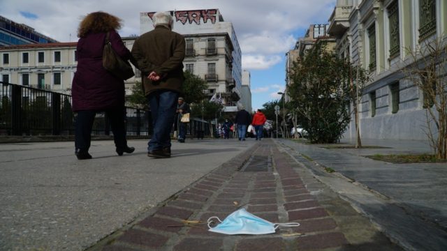 «Τέλος εποχής» για τον κορωνοϊό: Τι ισχύει τελικά με την καραντίνα