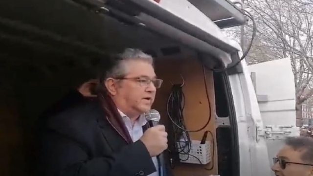 Φρενίτιδα στο Twitter με τα γαλλικά του Κουτσούμπα στο Παρίσι – «Σερ αμί, σερ καμαράντ…» (video)