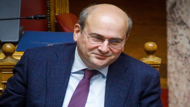 «Μαχαίρι» Κωστή Χατζηδάκη για τον κατώτατο μισθό: «Δε θα φτάσει τα 800 ευρώ, αλλά…» (video)