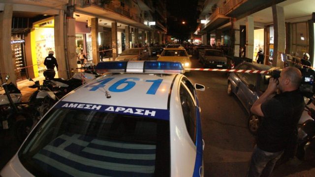 Άγρια ληστεία στο Μεσολόγγι: Ο δράστης χτυπούσε με γροθιές τον ένοικο του σπιτιού για να του αρπάξει 400 ευρώ