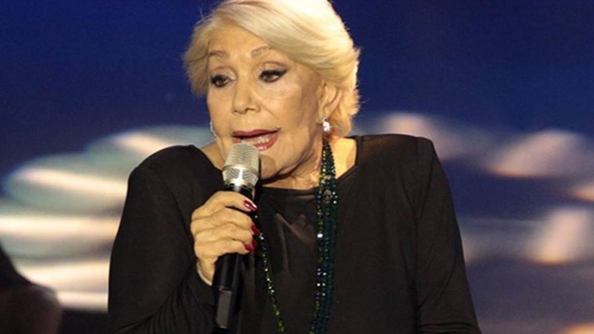 «Βόμβα» από Μαρινέλλα: «Είμαι χωρίς άντρα εδώ και…»