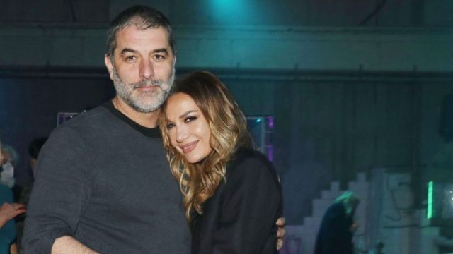 «Ευλόγησαν» τον έρωτα τους με την Άννα Βίσση: Τρυφερά τετ α τετ για Βασίλη Μπισμπίκη και Δέσποινα Βανδή σε κοινή βραδυνή έξοδο (φωτο)