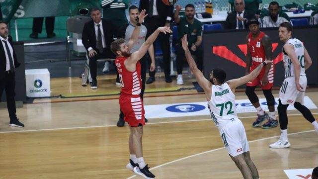 Παναθηναϊκός – Ολυμπιακός 74-76: Πέμπτο σερί διπλό στο ΟΑΚΑ και πρώτη θέση στη regular season της Basket League