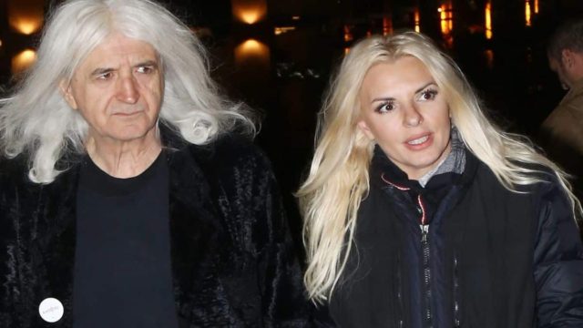 Αιφνιδιάζει η Αννίτα Πάνια: «Δεν θέλω να αγχώσω κανέναν…» – Η αποκάλυψη για τον Νίκο Καρβέλα που σοκάρει