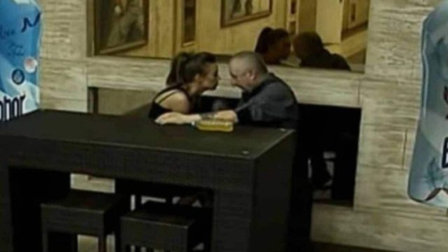 74χρονος παππούς χώρισε την σύζυγό του για μια 21χρονη που ήταν παντρεμένη με 60χρονο!