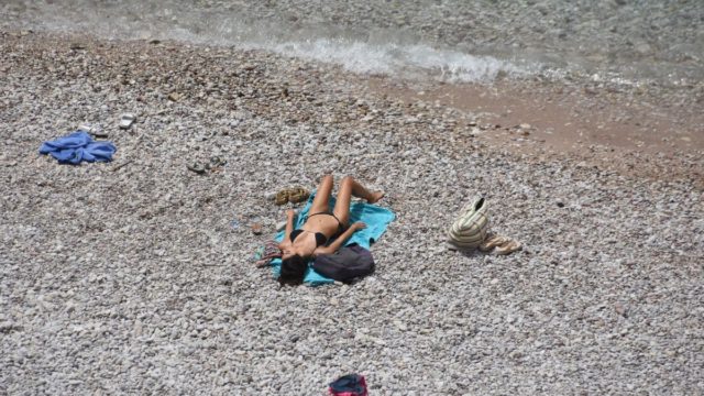 Τρελάθηκε ο καιρός: Σαββατοκύριακο με 27 βαθμούς και παραλίες, Δευτέρα με ισχυρή κακοκαιρία! Μετεωρολόγοι προειδοποιούν