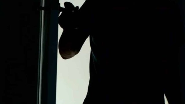Φρίκη στο Πέραμα: «Είπε πως θα έβαζε θερμόμετρο στο παιδί και… τον είδα να την χαϊδεύει σε ευαίσθητες περιοχές!» – Μητέρα κατήγγειλε 43χρονο για ασέλγεια στην 6χρονη κόρη της