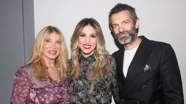 «Τρέμει» την πεθερά της: Η Αθηνά Οικονομάκου αποκάλυψε τη σχέση της με τη μητέρα του Φίλιππου Μιχόπουλου
