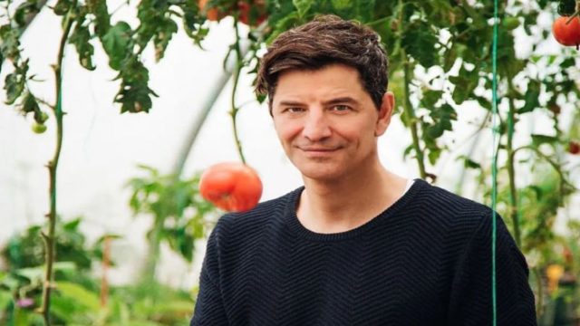 Νέα κατάκτηση για τον Σάκη Ρουβά: «Η χαρά μου για την καινούργια μου…»