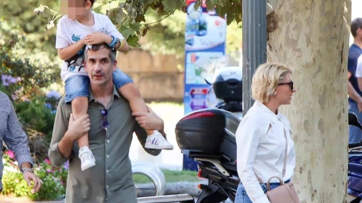 Ανατροπή από τον Κώστα Μπακογιάννη: «Με τον 15χρονο γιο μου…» – Η αναφορά στη σχέση του με τη Σία Κοσιώνη